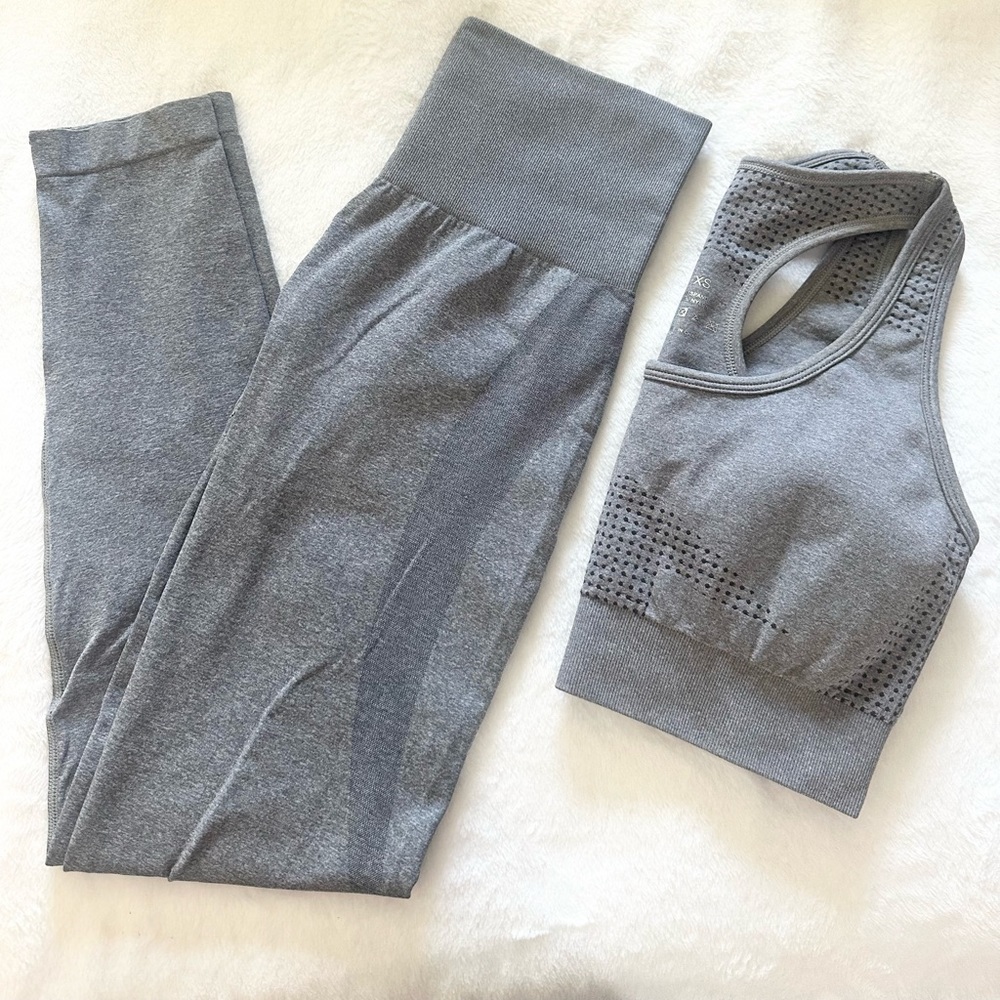 NVGTN Gray Contour Seamless Leggings and Matching Seamless Sports Bra sz XS